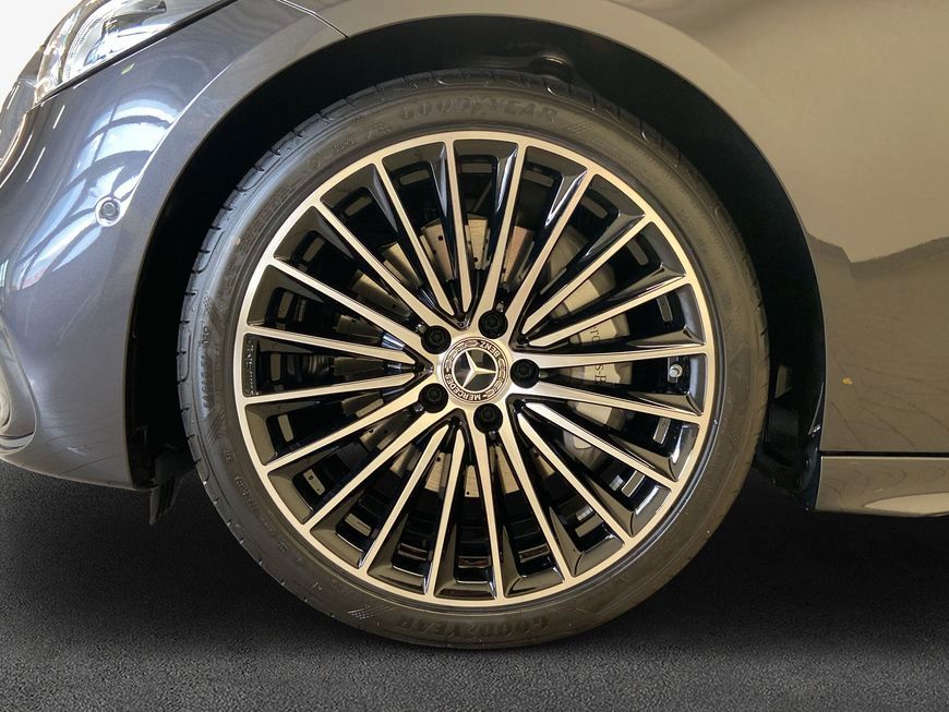 Mercedes-Benz C 200 2025