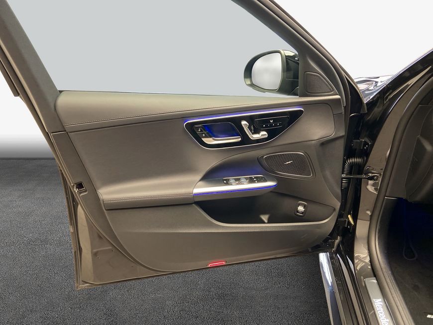 Mercedes-Benz C 200 2025