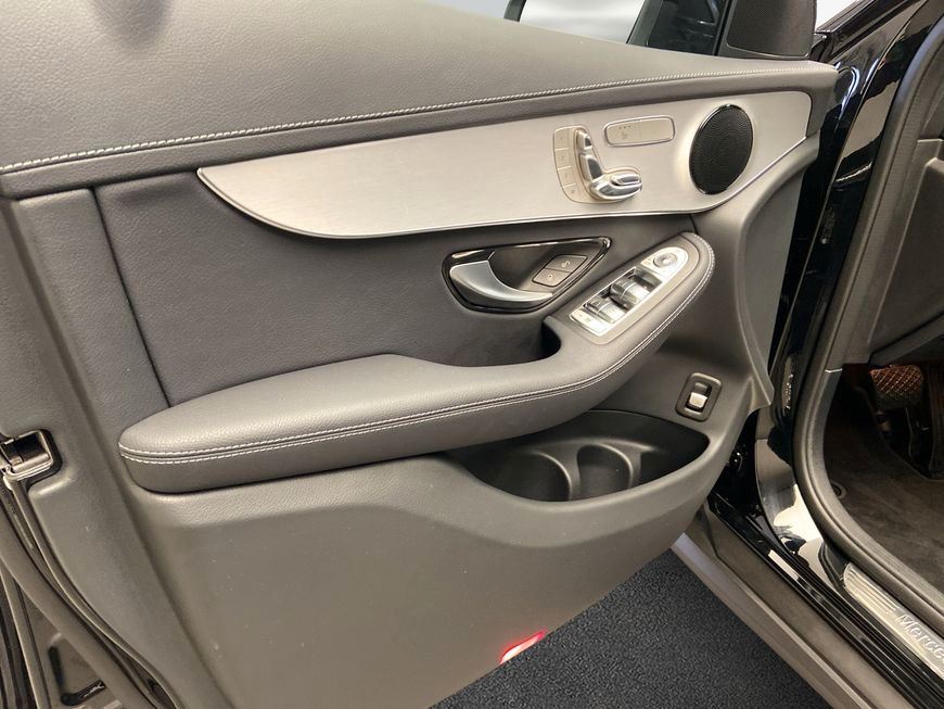 Mercedes-Benz GLC 300 2021