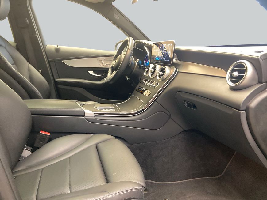 Mercedes-Benz GLC 300 2021