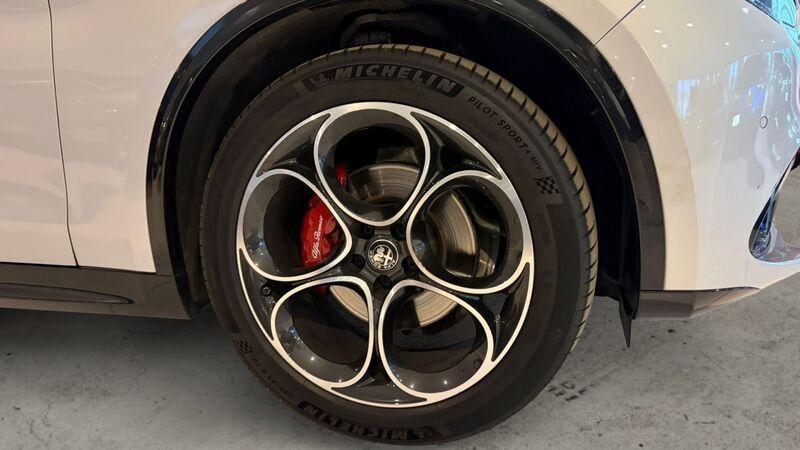 Alfa Romeo Stelvio 2024