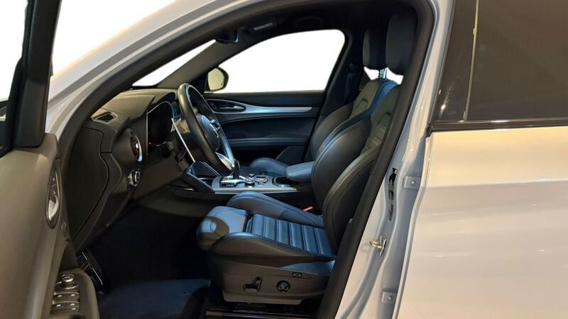 Alfa Romeo Stelvio 2024