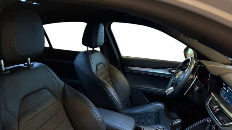 Alfa Romeo Stelvio 2024