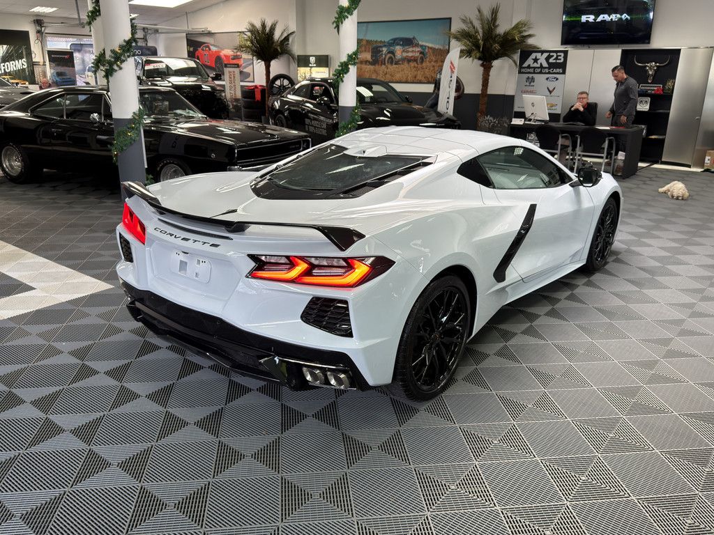 Corvette C8