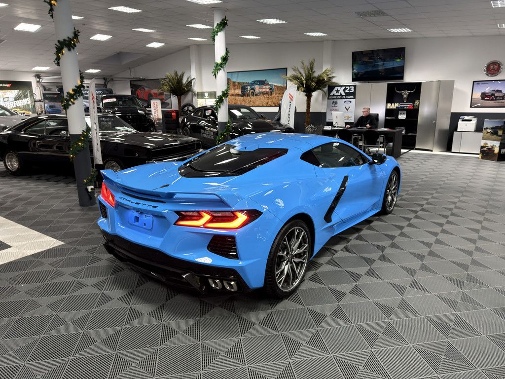 Corvette C8
