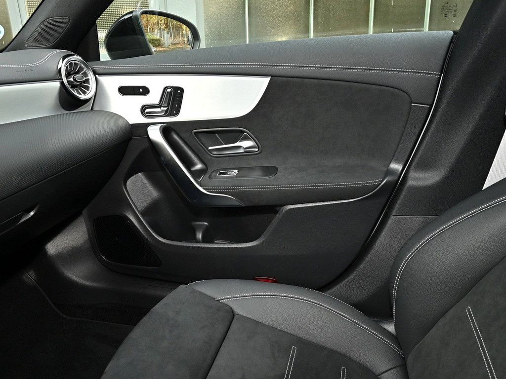 Mercedes-Benz CLA 220 Shooting Brake 2025