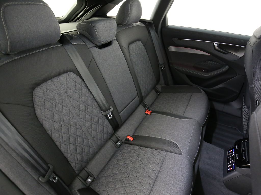 Audi SQ5 2025