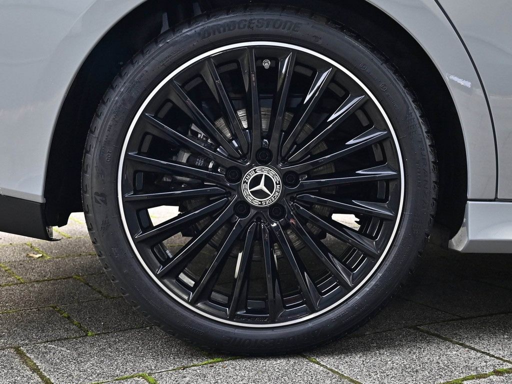 Mercedes-Benz CLA 220 Shooting Brake 2025