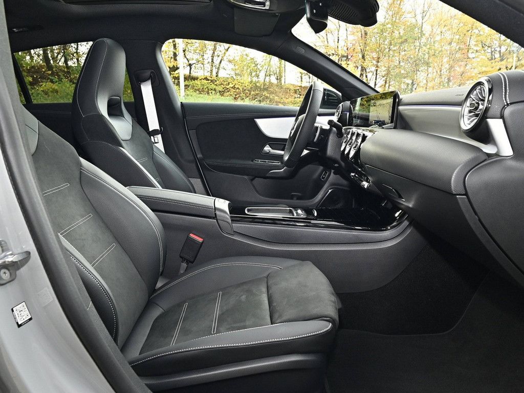 Mercedes-Benz CLA 220 Shooting Brake 2025