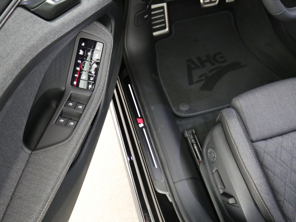 Audi SQ5 2025
