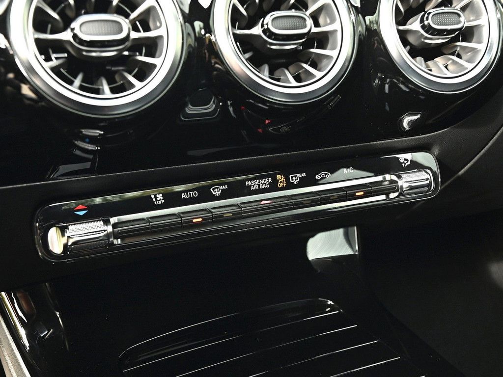 Mercedes-Benz CLA 220 Shooting Brake 2025