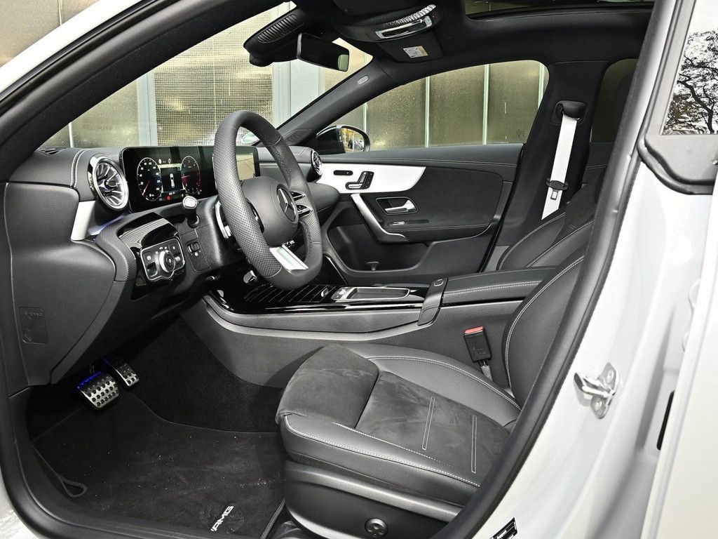 Mercedes-Benz CLA 220 Shooting Brake 2025