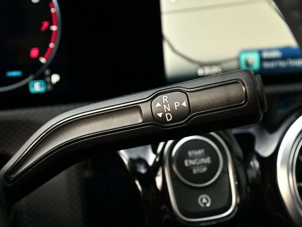 Mercedes-Benz A 180 2025