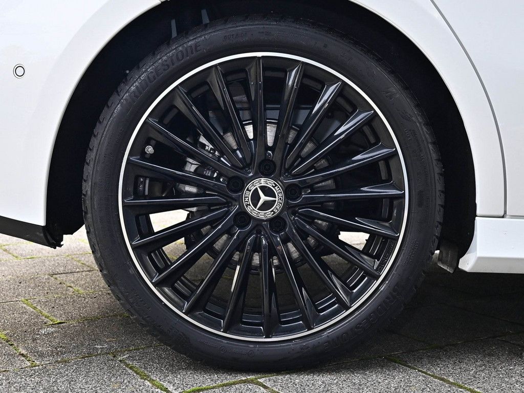 Mercedes-Benz A 180 2025