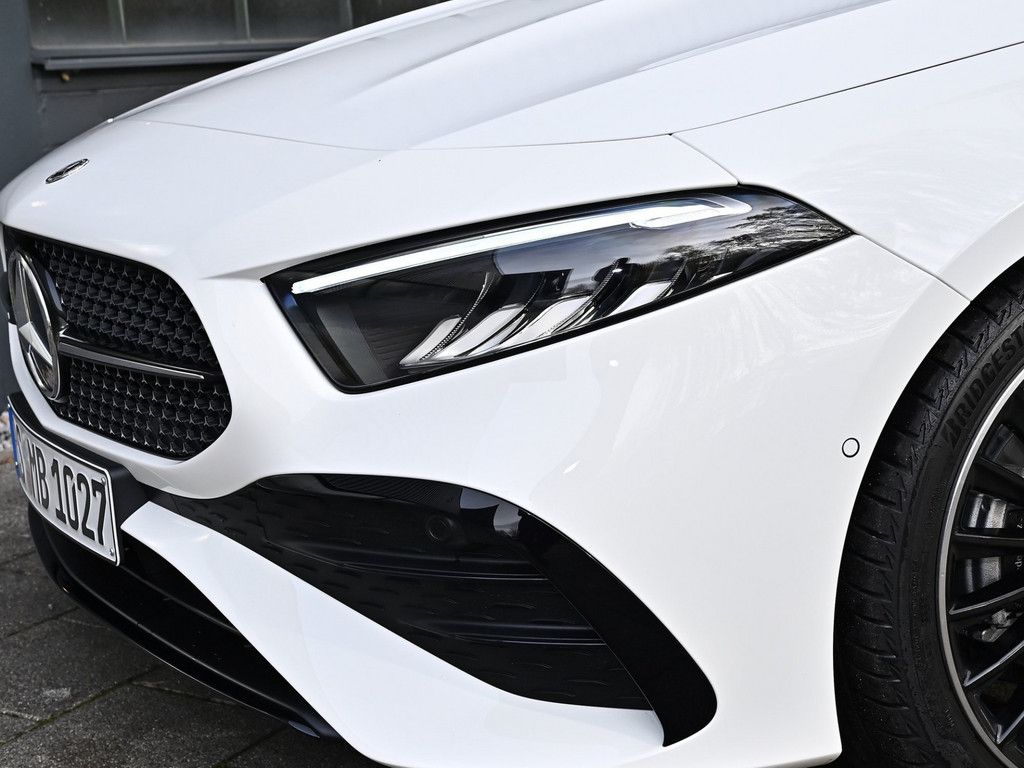Mercedes-Benz A 180 2025