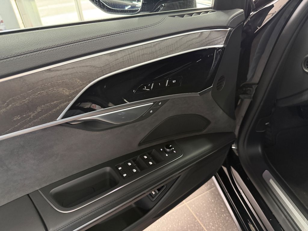 Audi A8 2023