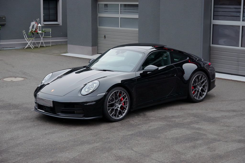 Porsche 992 2025