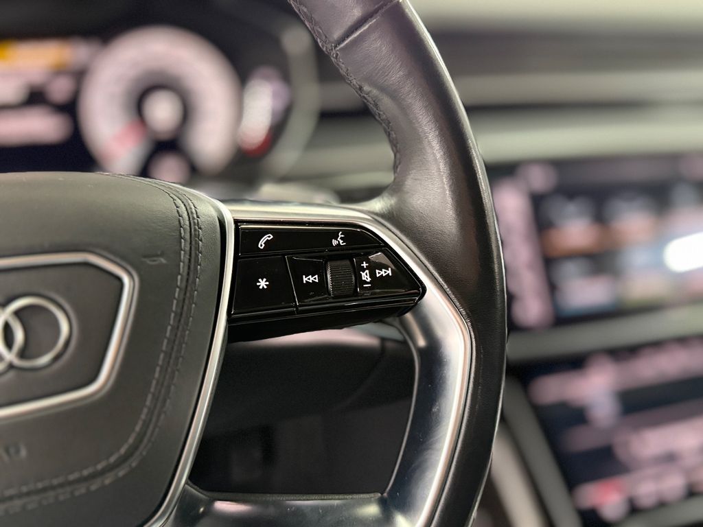 Audi A8 2023