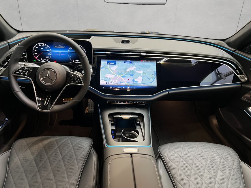 Mercedes-Benz E 300 2025