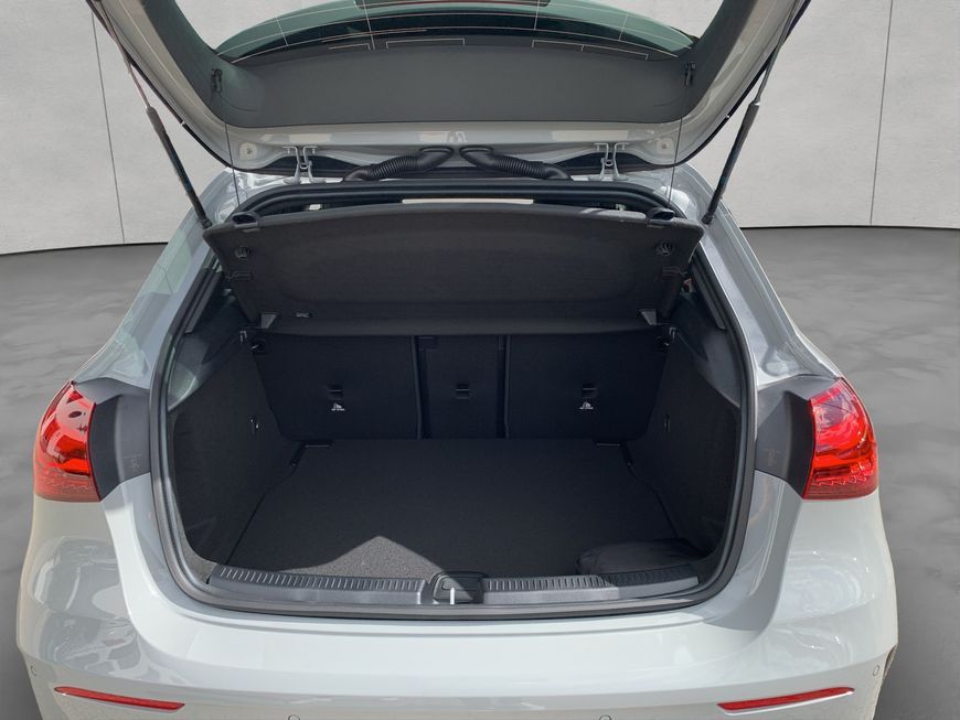 Mercedes-Benz A 180 2025