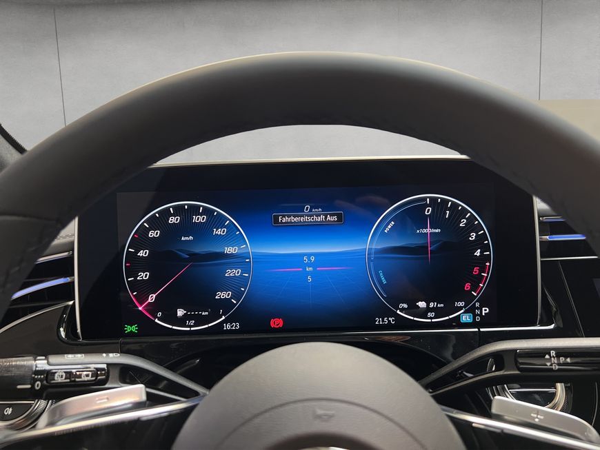 Mercedes-Benz E 300 2025