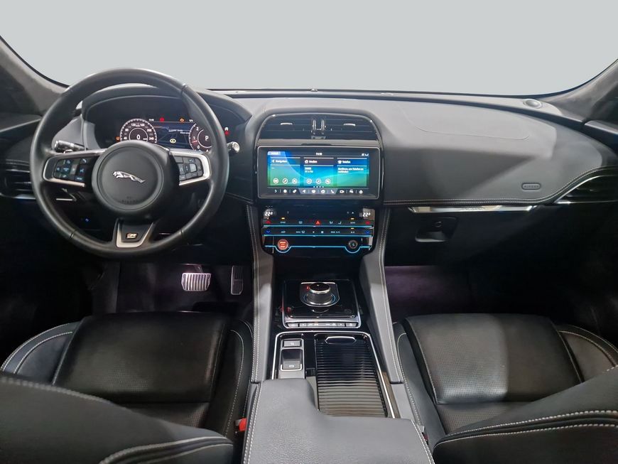 Jaguar F-Pace 2020