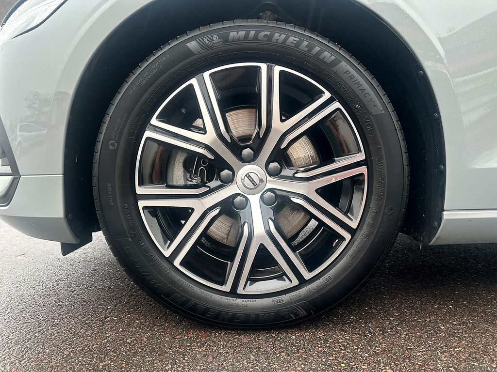 Volvo V60 2024