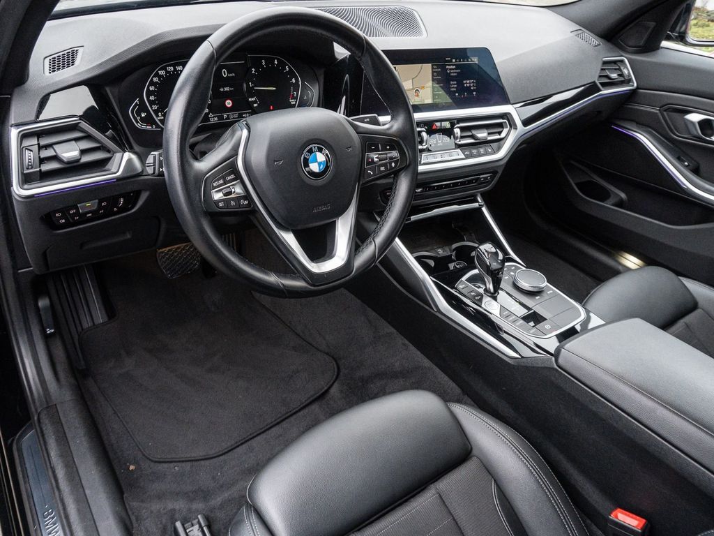 BMW 318 2021