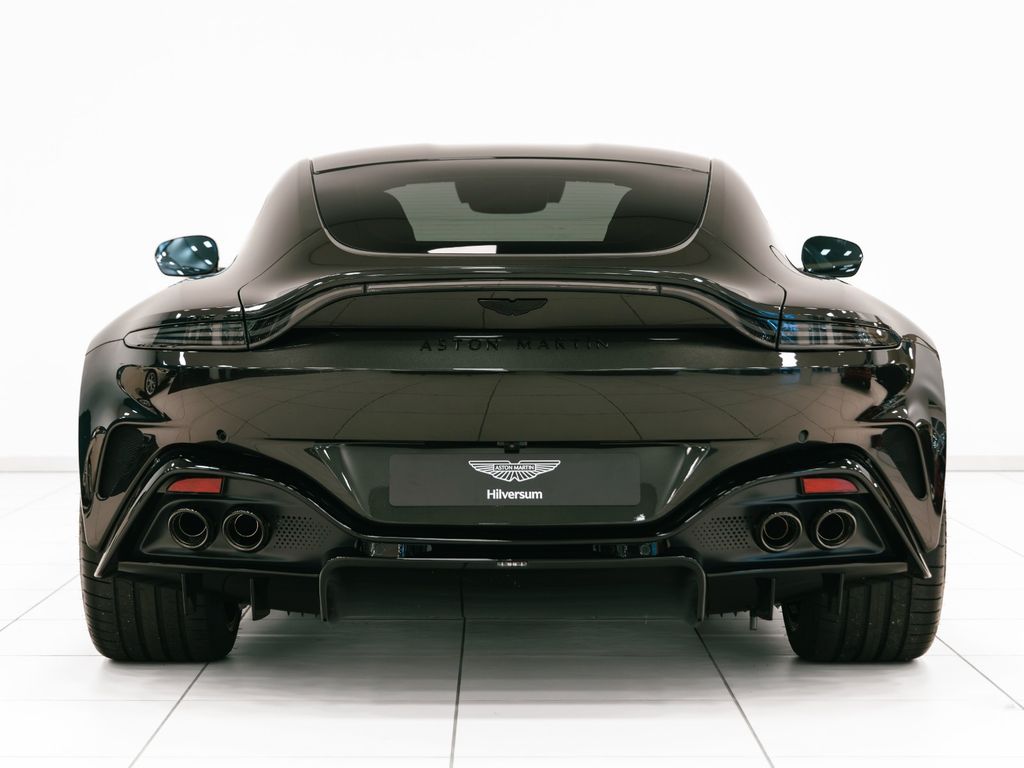 Aston Martin V8 Vantage 2025