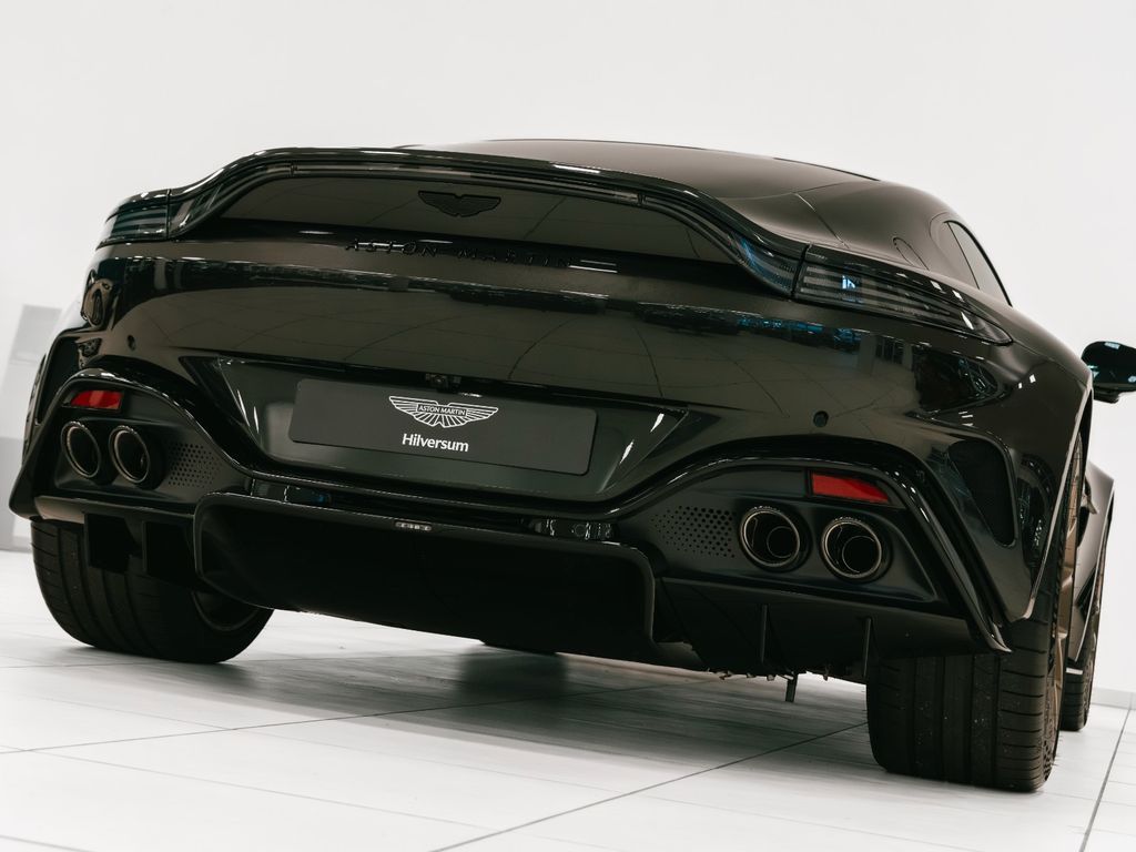 Aston Martin V8 Vantage 2025