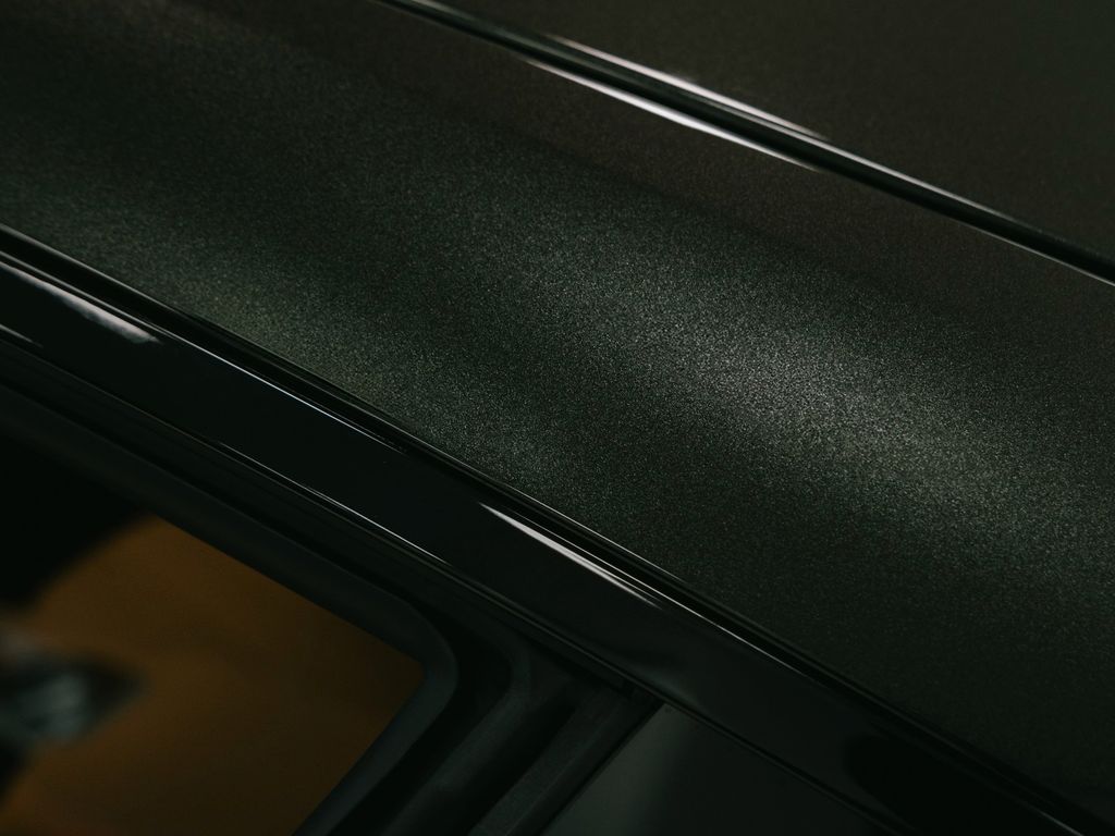 Aston Martin V8 Vantage 2025