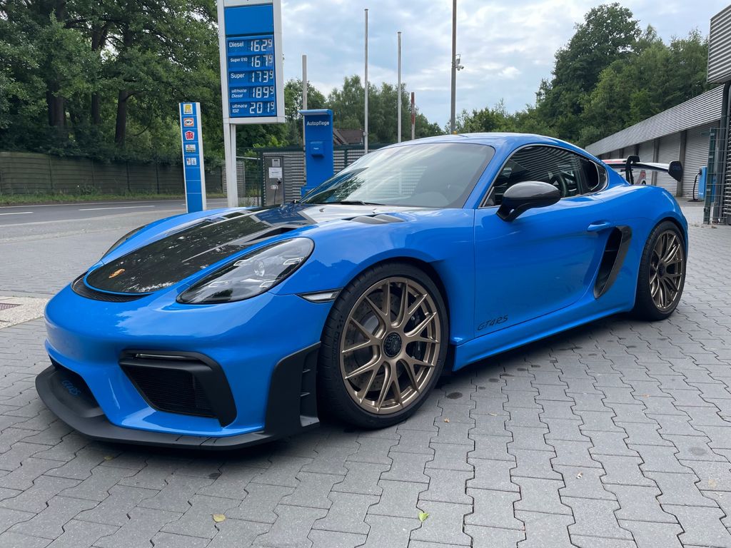 Porsche Cayman 2022
