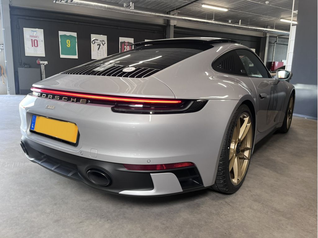 Porsche 992 2023