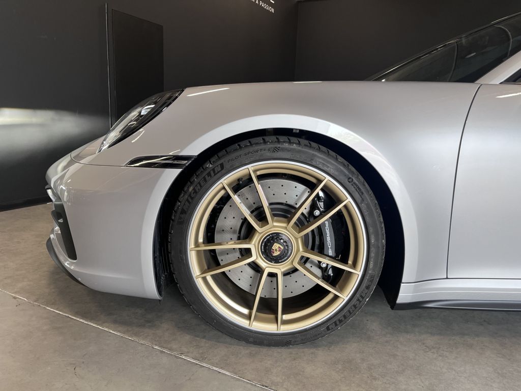 Porsche 992 2023