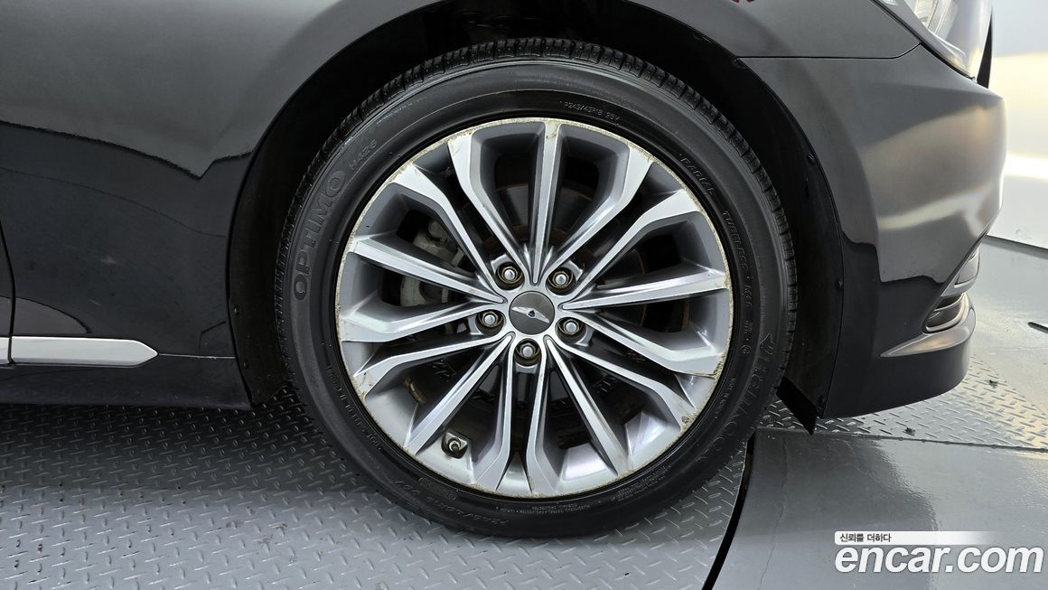 Hyundai Genesis 2015