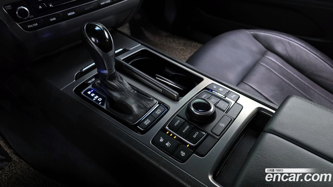 Hyundai Genesis 2015