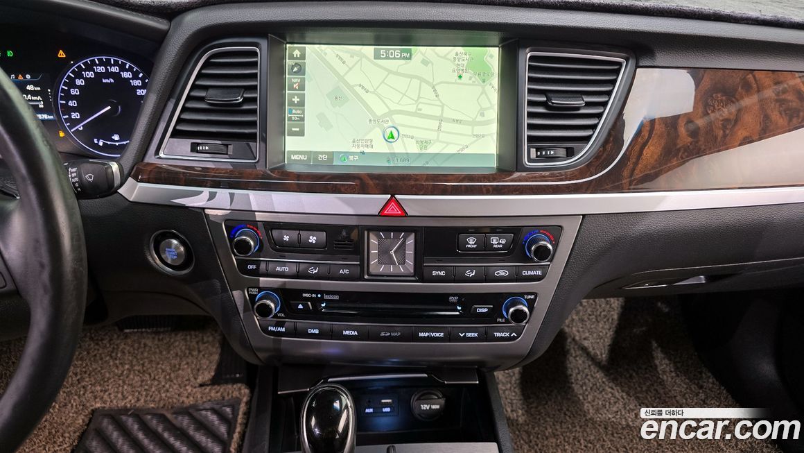 Hyundai Genesis 2015