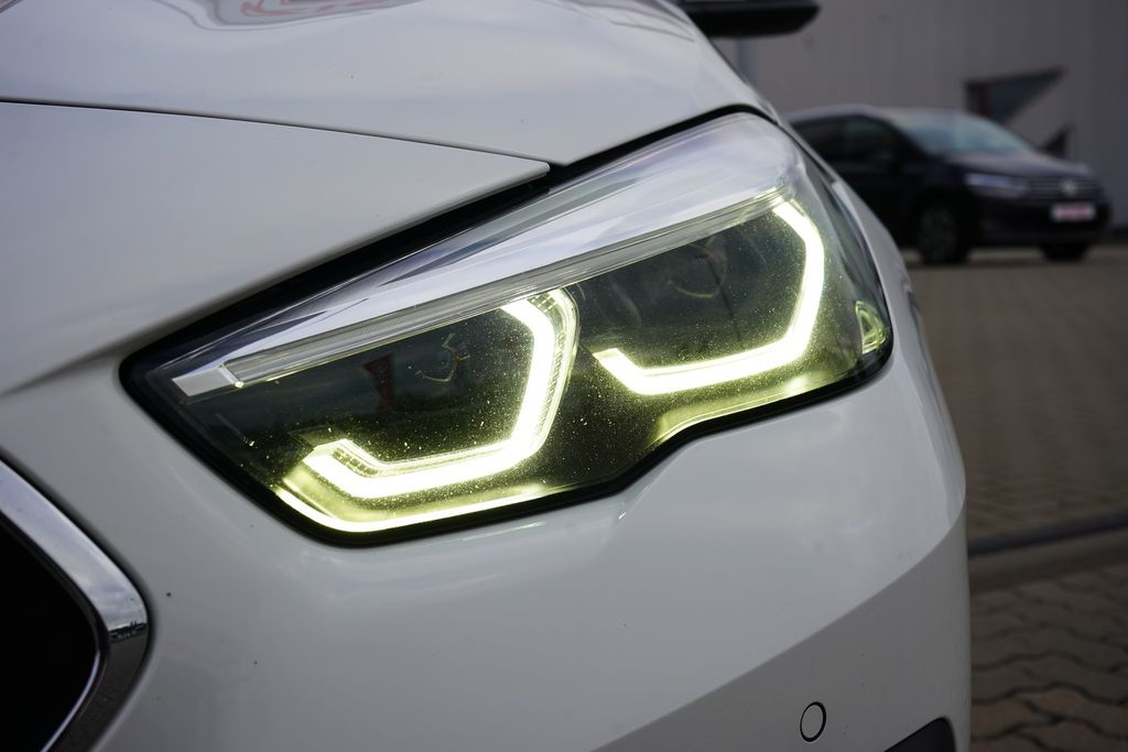 BMW 218 2021
