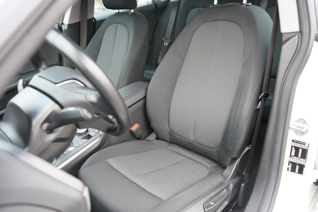 BMW 218 2021