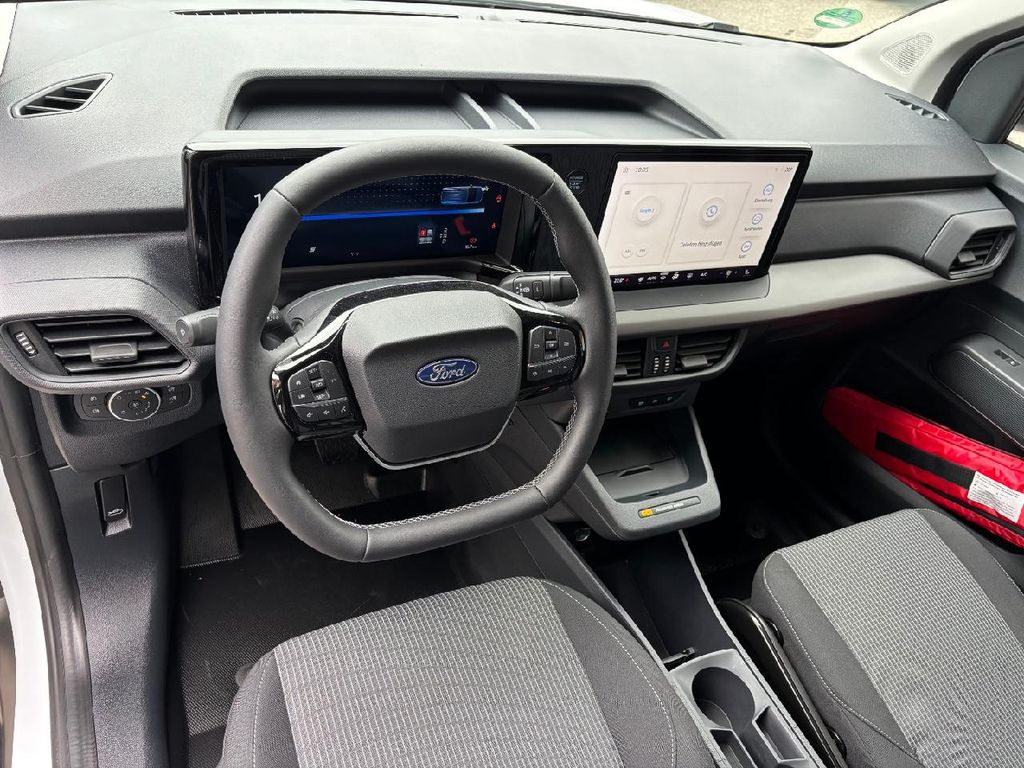 Ford Tourneo Courier 2025