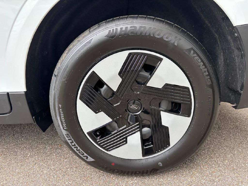 Ford Tourneo Courier 2025