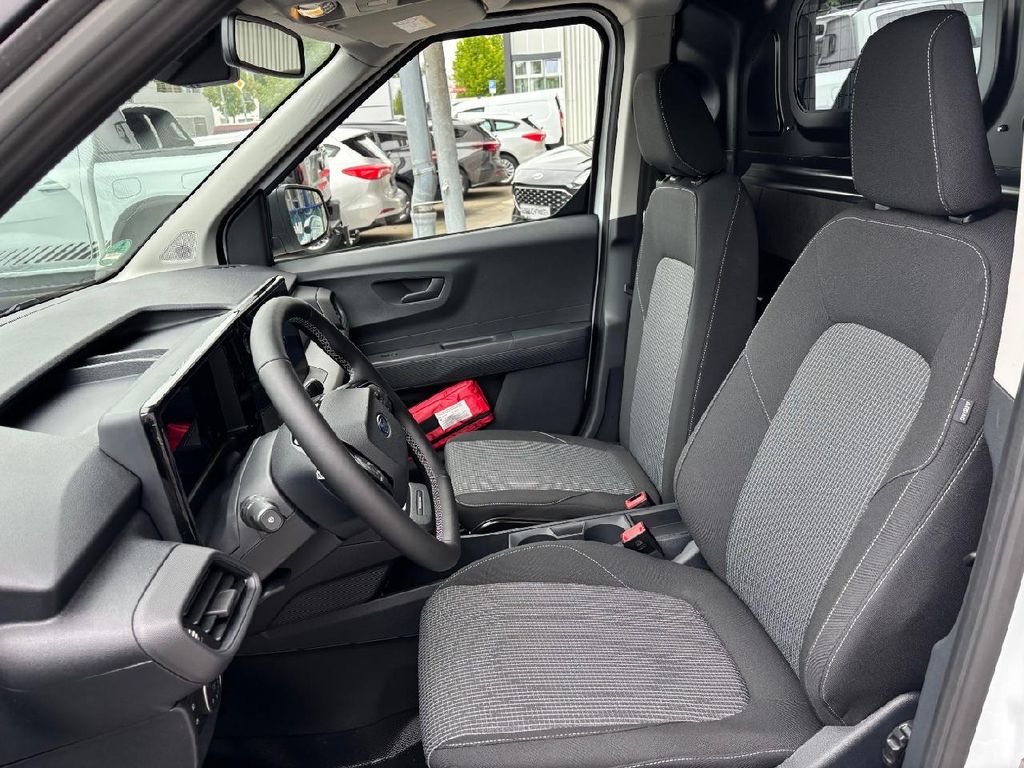 Ford Tourneo Courier 2025