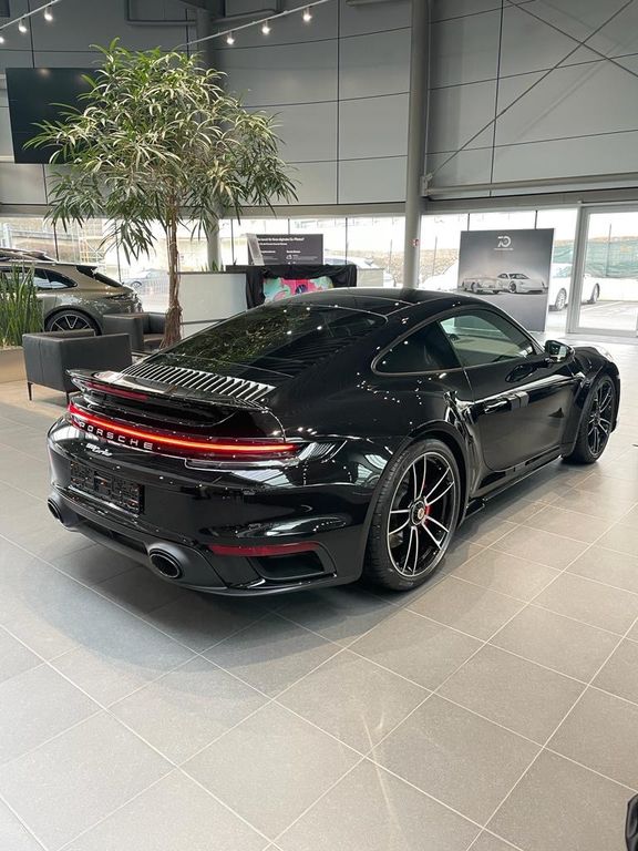 Porsche 992 2023
