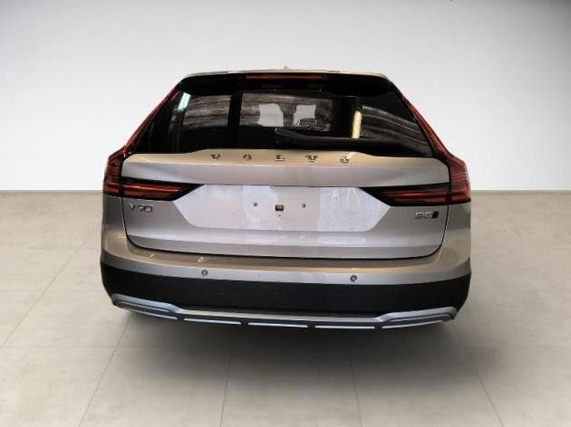 Volvo V90 Cross Country 2024