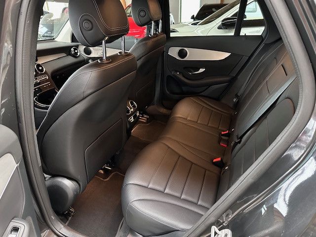 Mercedes-Benz GLC 300 2021