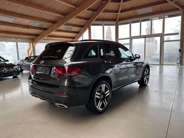 Mercedes-Benz GLC 300 2021