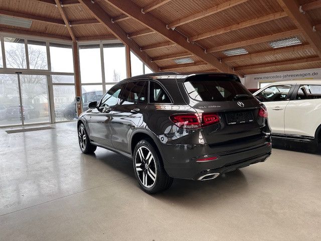 Mercedes-Benz GLC 300 2021