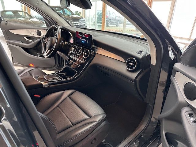 Mercedes-Benz GLC 300 2021