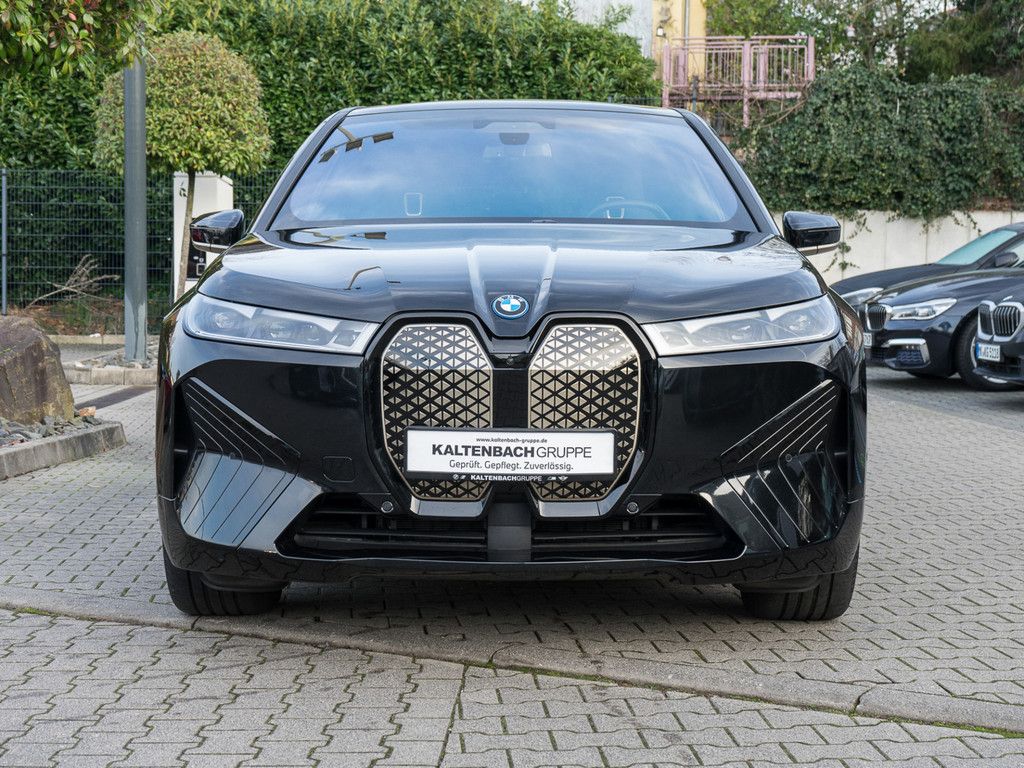 BMW iX 2023