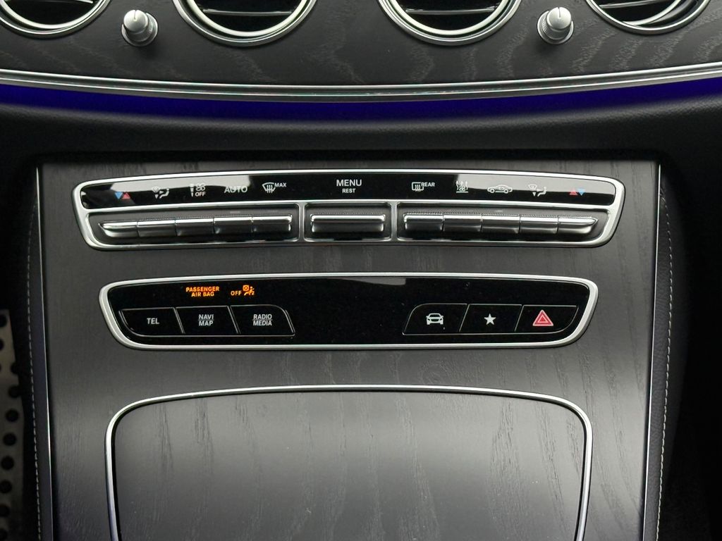 Mercedes-Benz E 300 2022